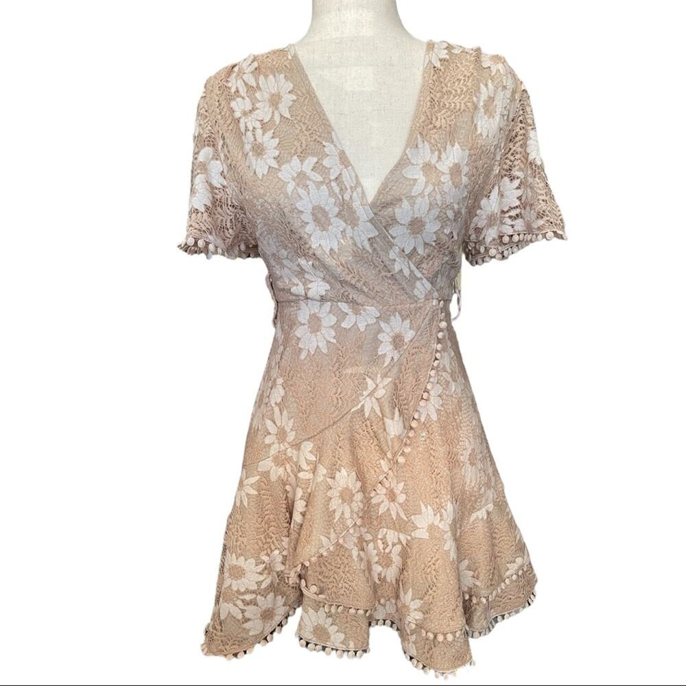 Saints + Secrets Beige & White Lace Dress XS